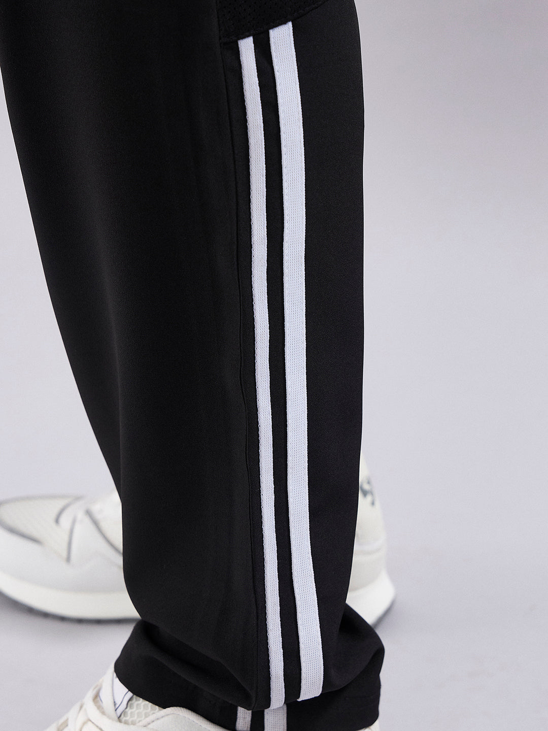 SG Men's H1MTP8158 Track Pant