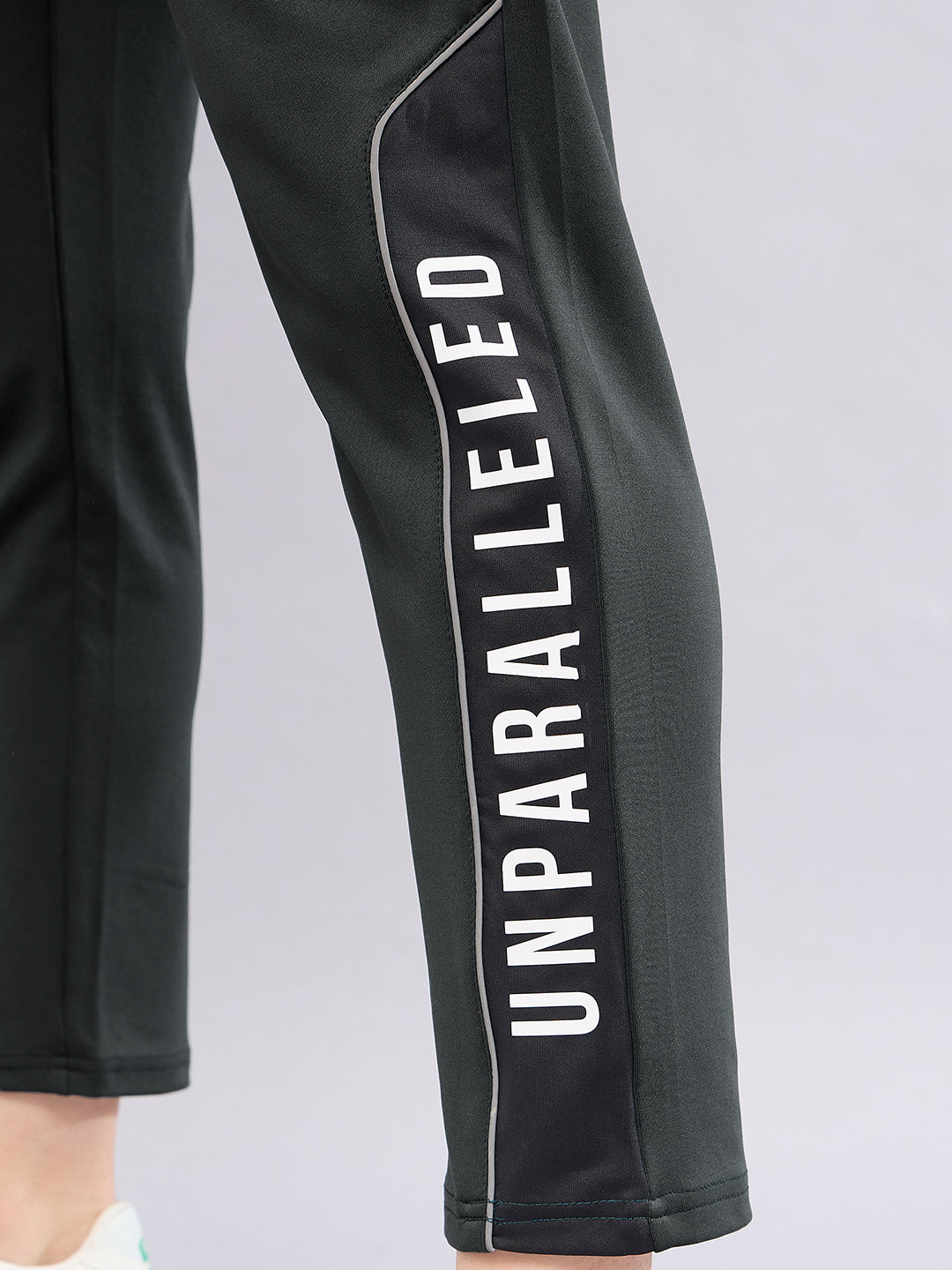 SG Women's H2WTP8173 Track Pant