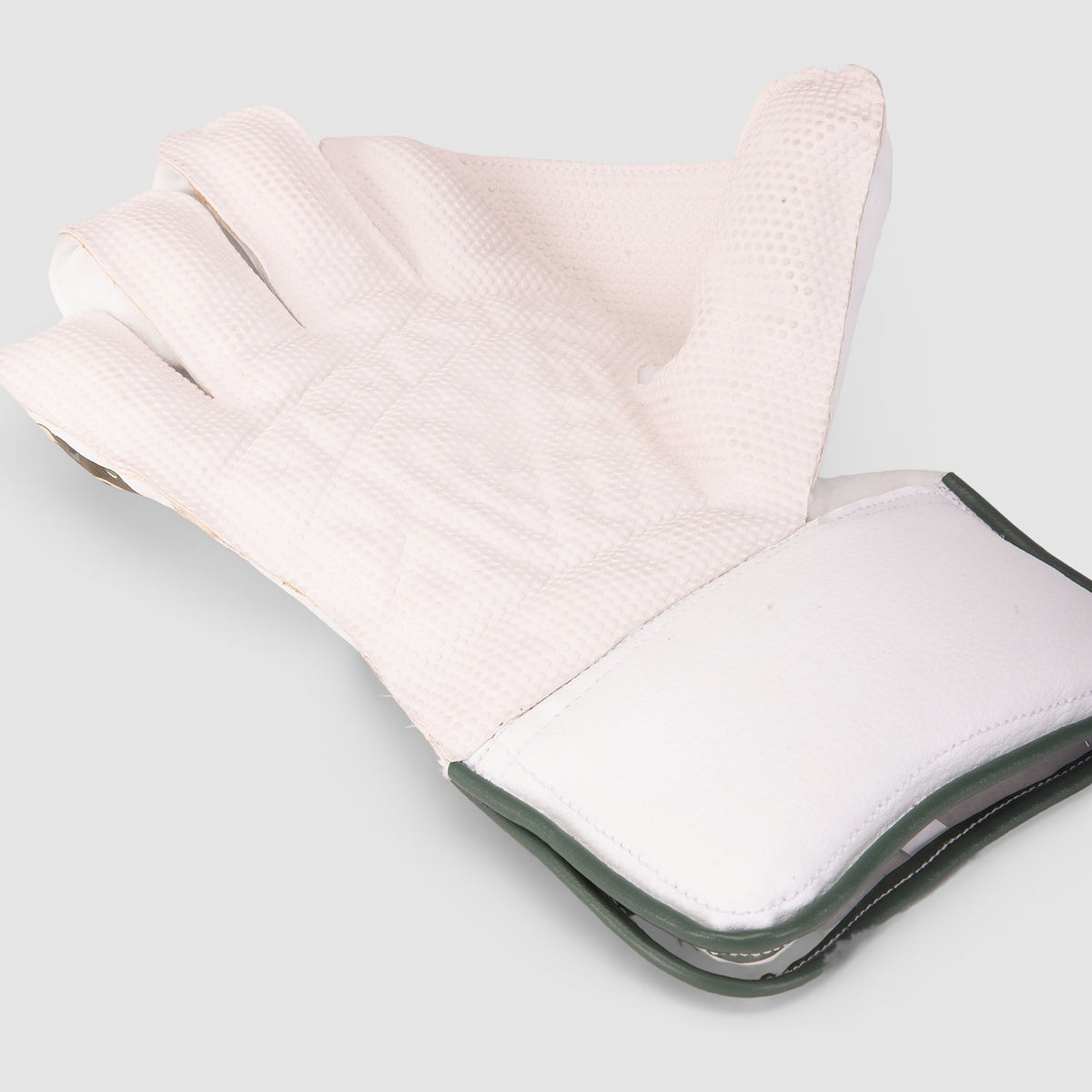 SG Savage Xtreme Wicket Keeping Gloves