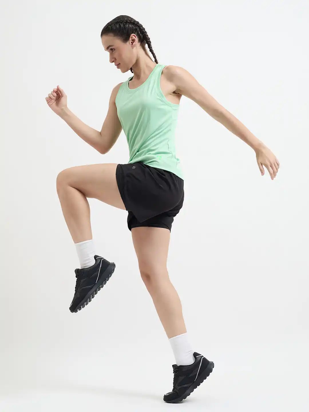 SG H2WS83282 Women Black Shorts