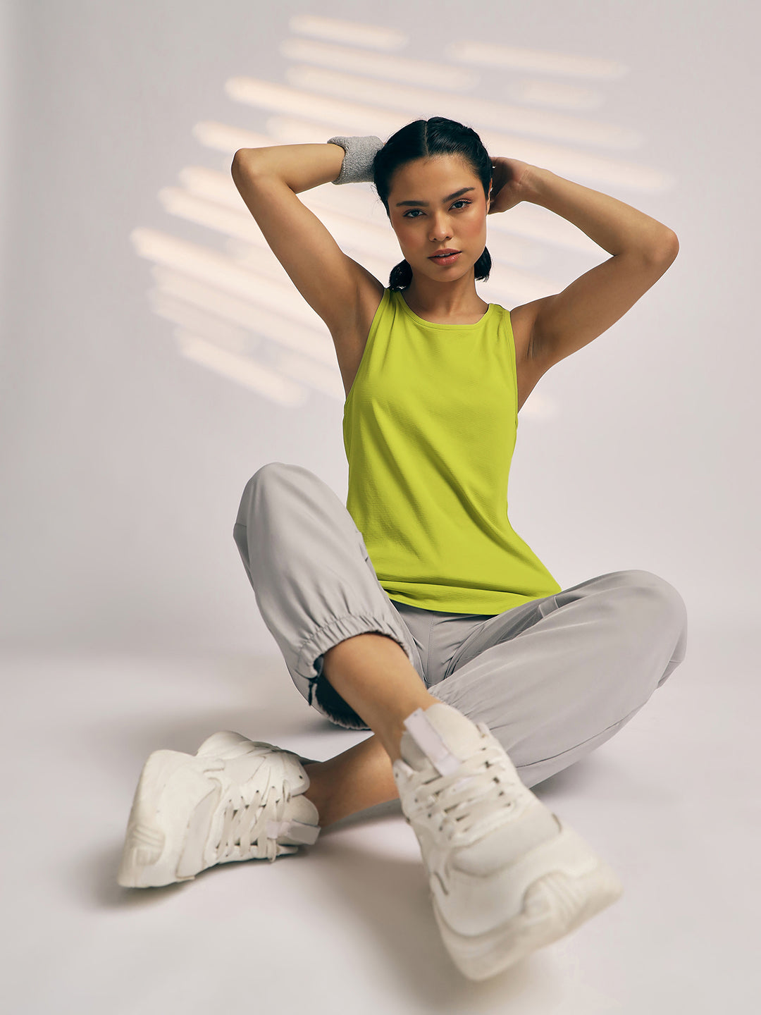 T.VEST WOMEN SG H3WV8256 MUSTARD