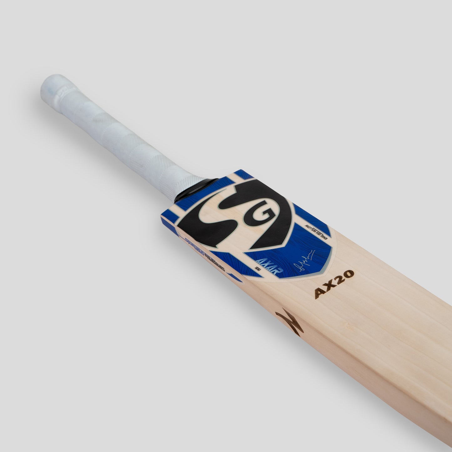 SG Axar Player English Willow bat