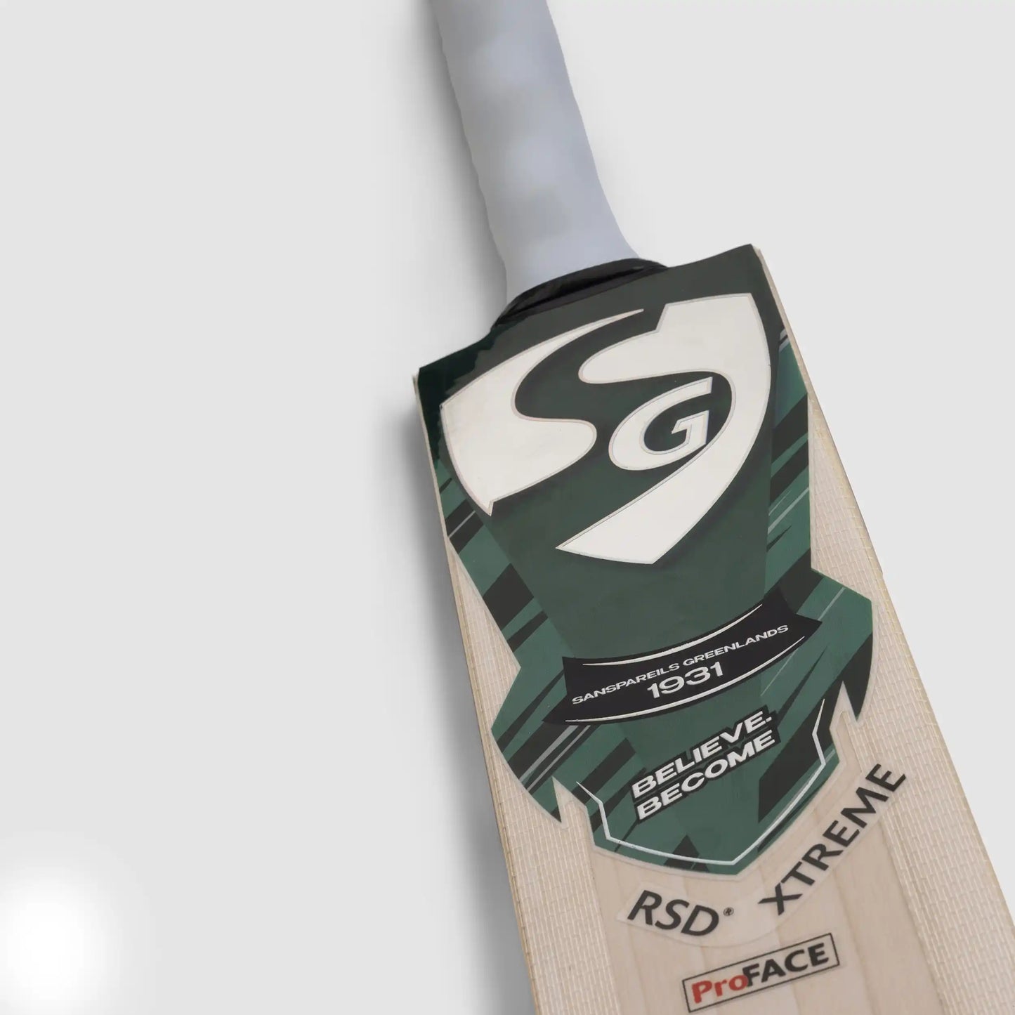 SG RSD Xtreme® English Willow Cricket Bat