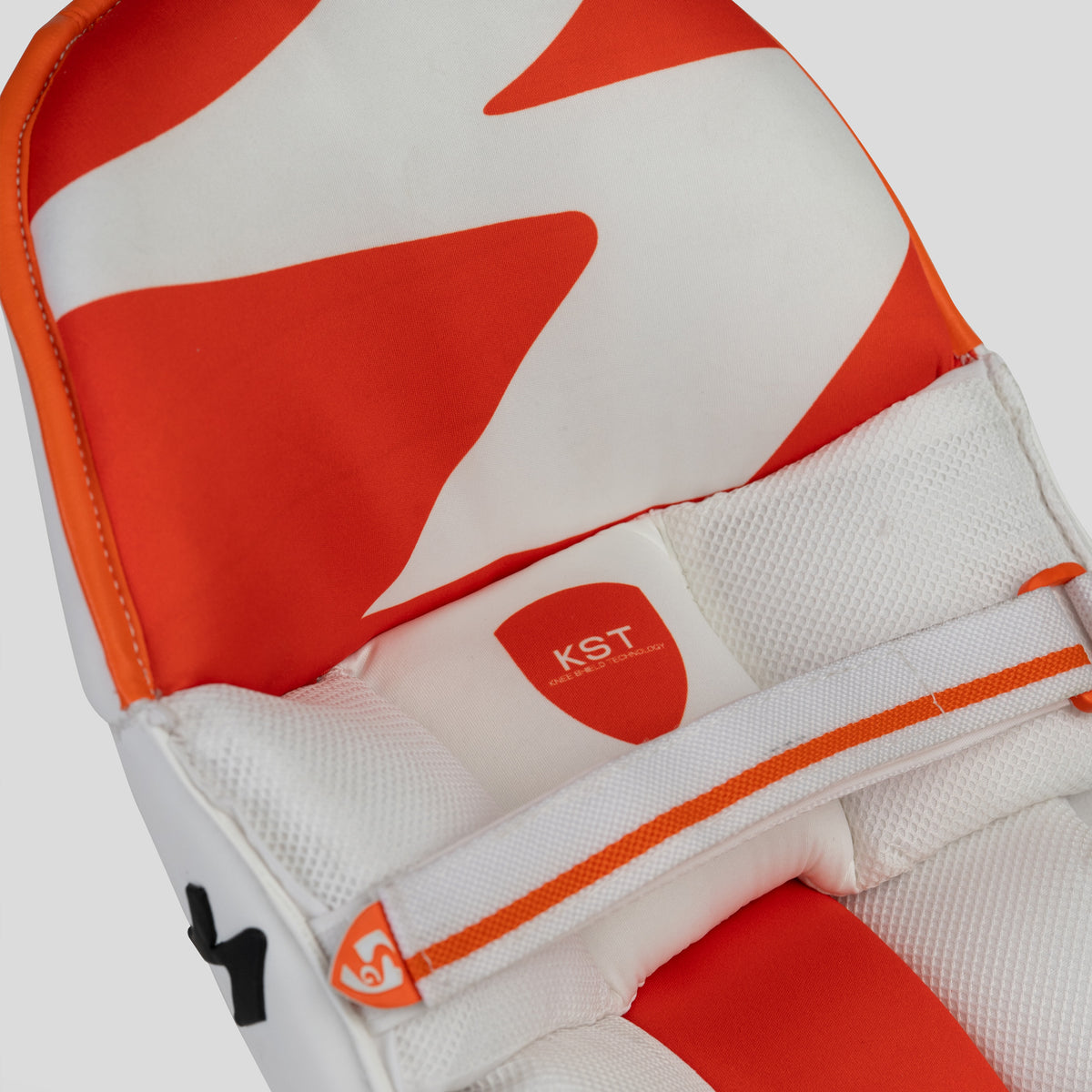 SG Swift Lite Batting Legguard
