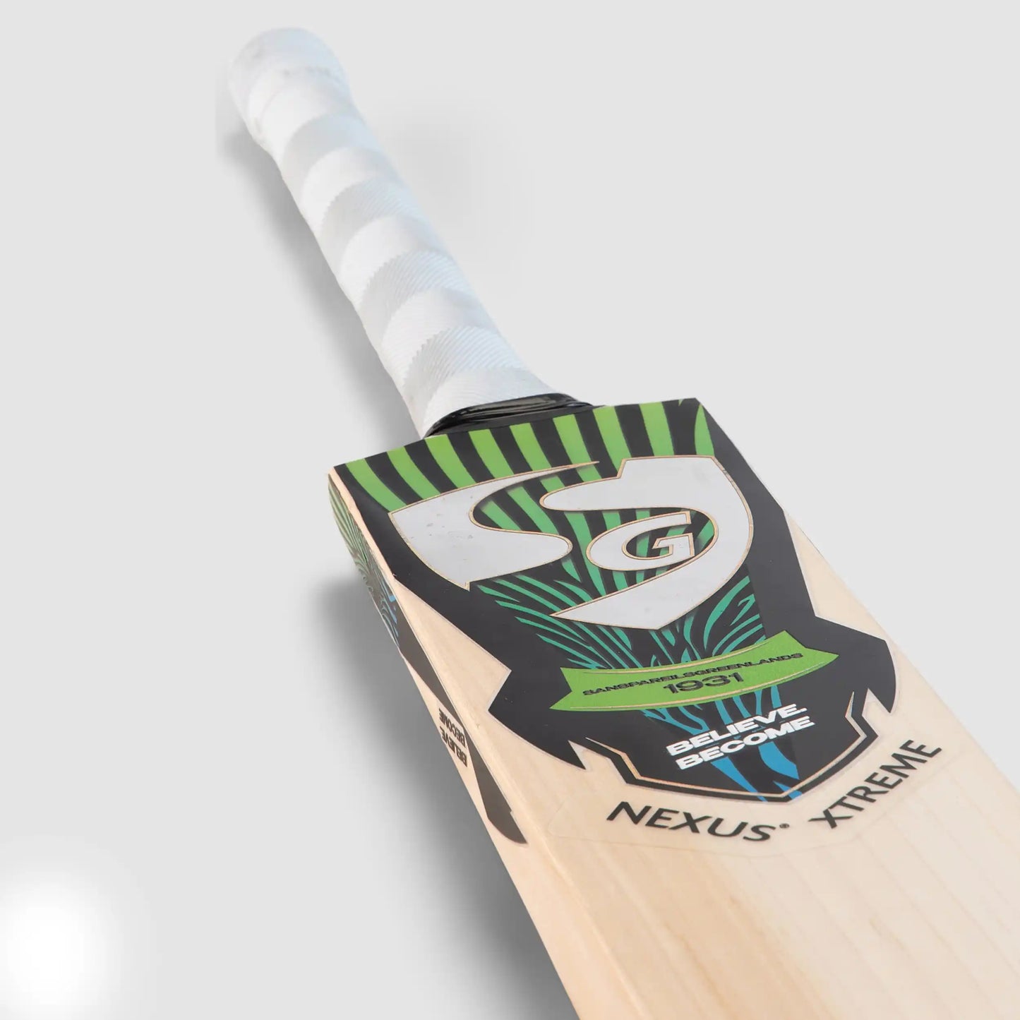 SG Nexus® Xtreme English Willow Cricket Bat