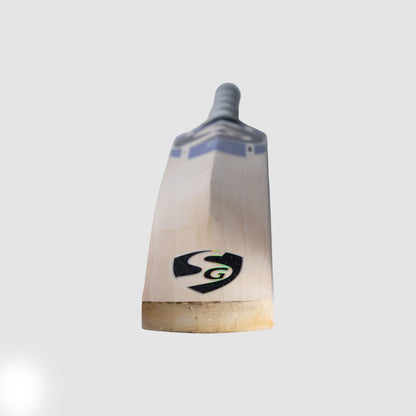 SG Axar Player English Willow bat
