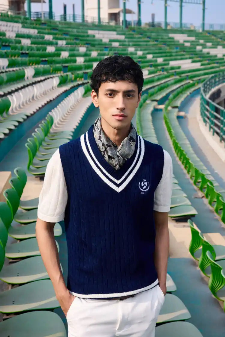 Signature Sleeveless Pullover (Navy)