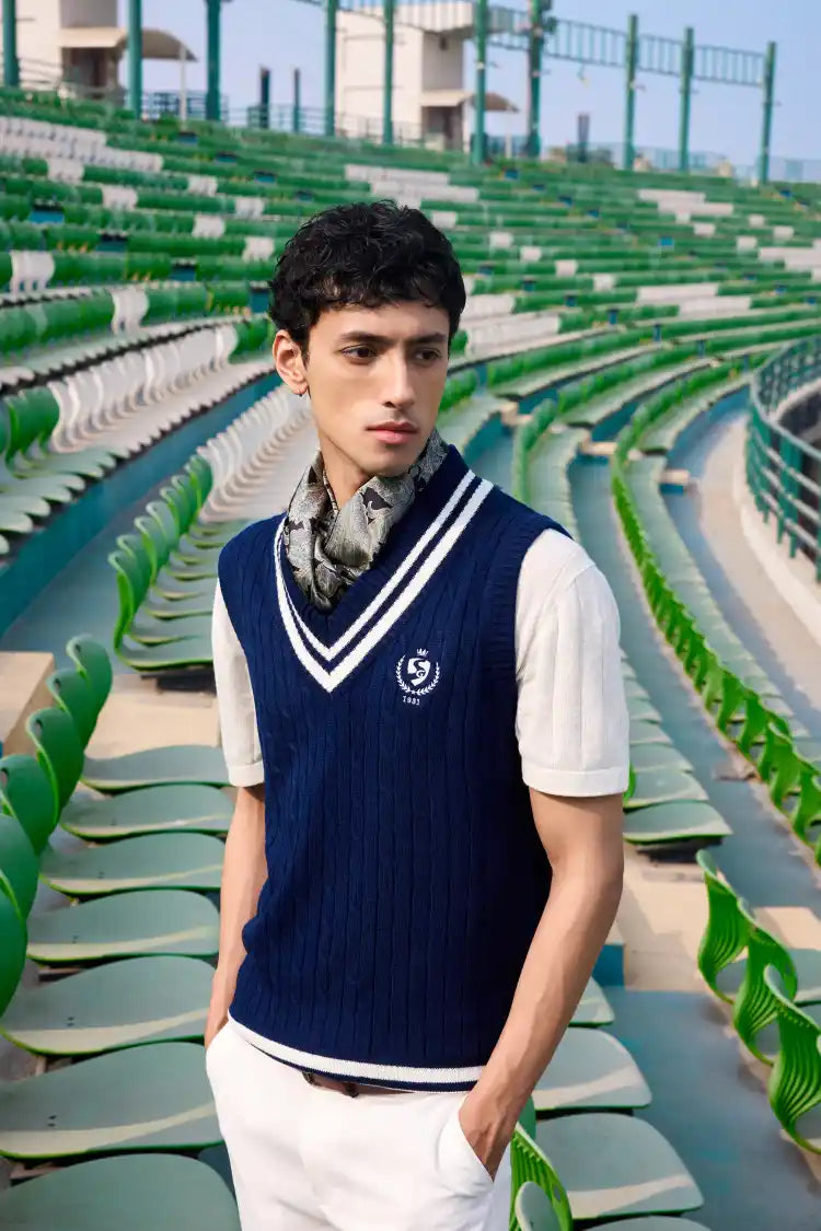 Signature Sleeveless Pullover (Navy)