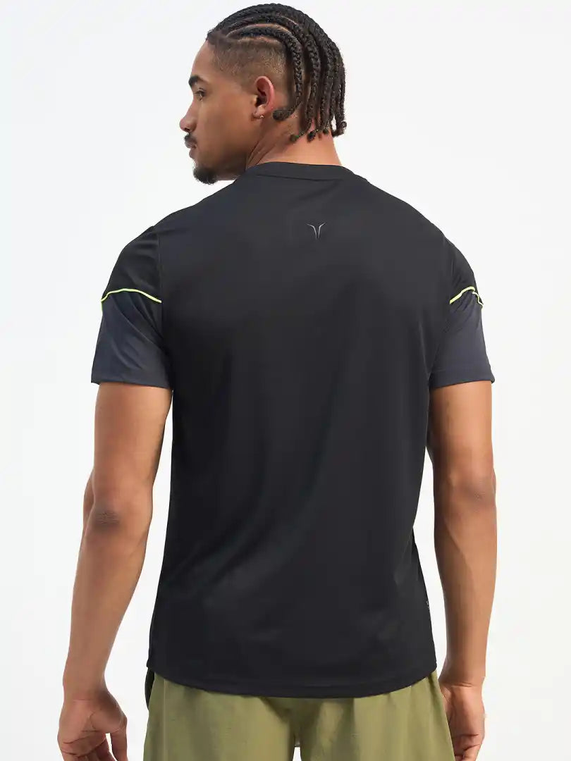 SG H1MT83742 Men Black T-Shirt