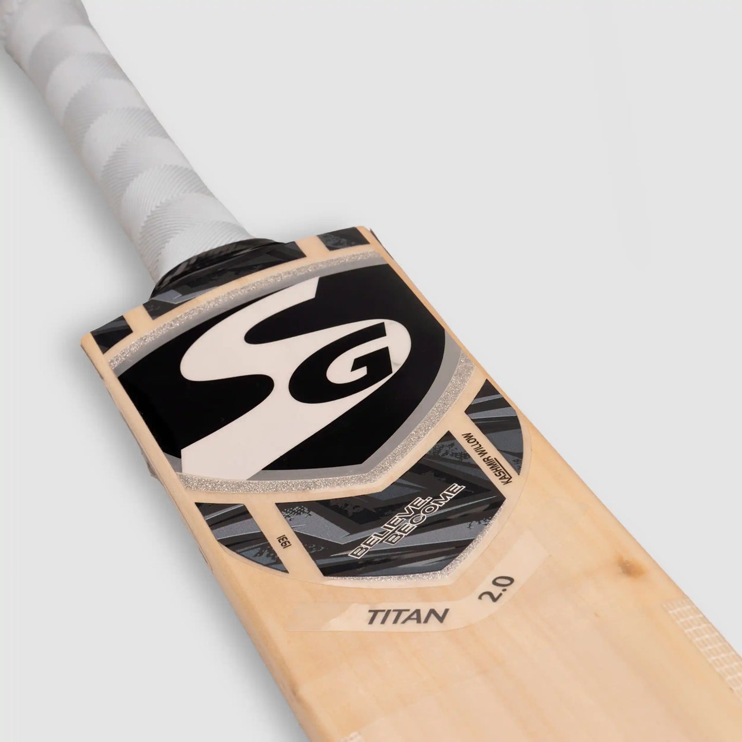 SG Titan 2.0 Kashmir Willow Bat