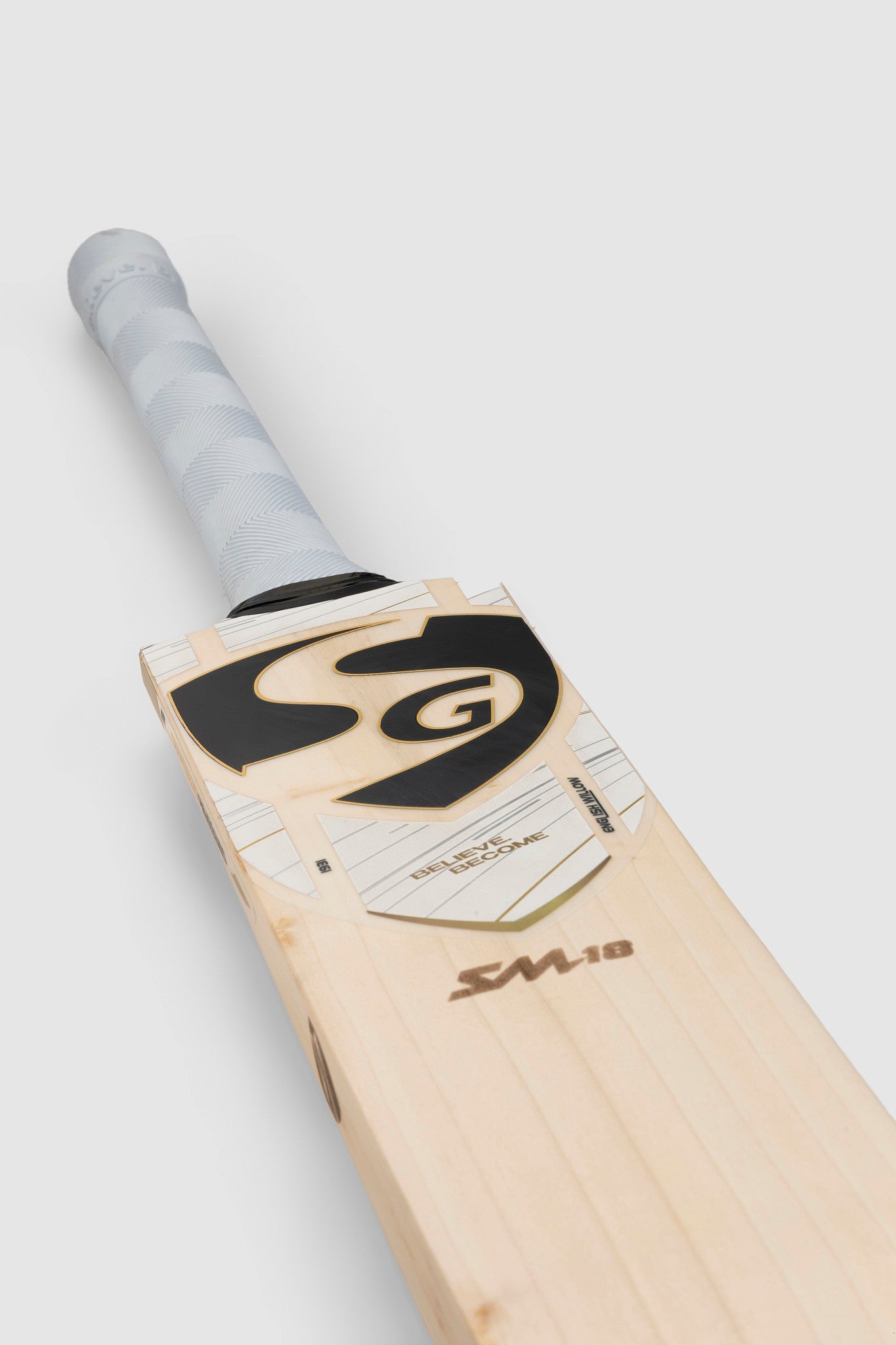 SG SM 18 English Cricket Bat