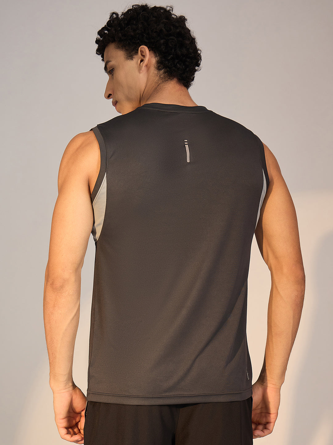 T.VEST MEN SG H3MV8201 MID GREY