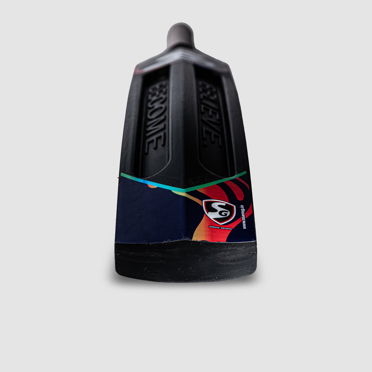 SG T-100 Plastic Bat