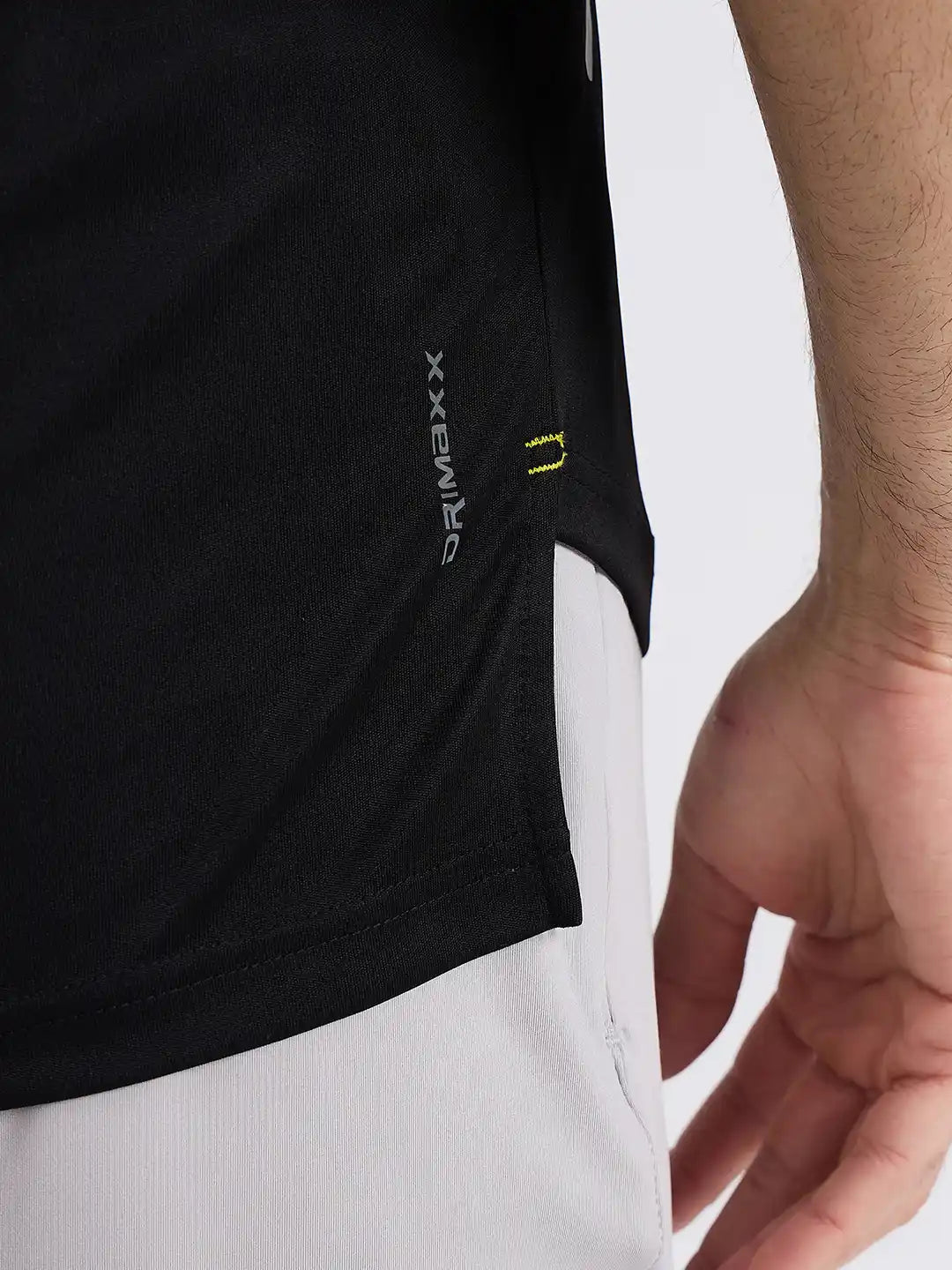 SG H1MV83631 Men Black T-Vest