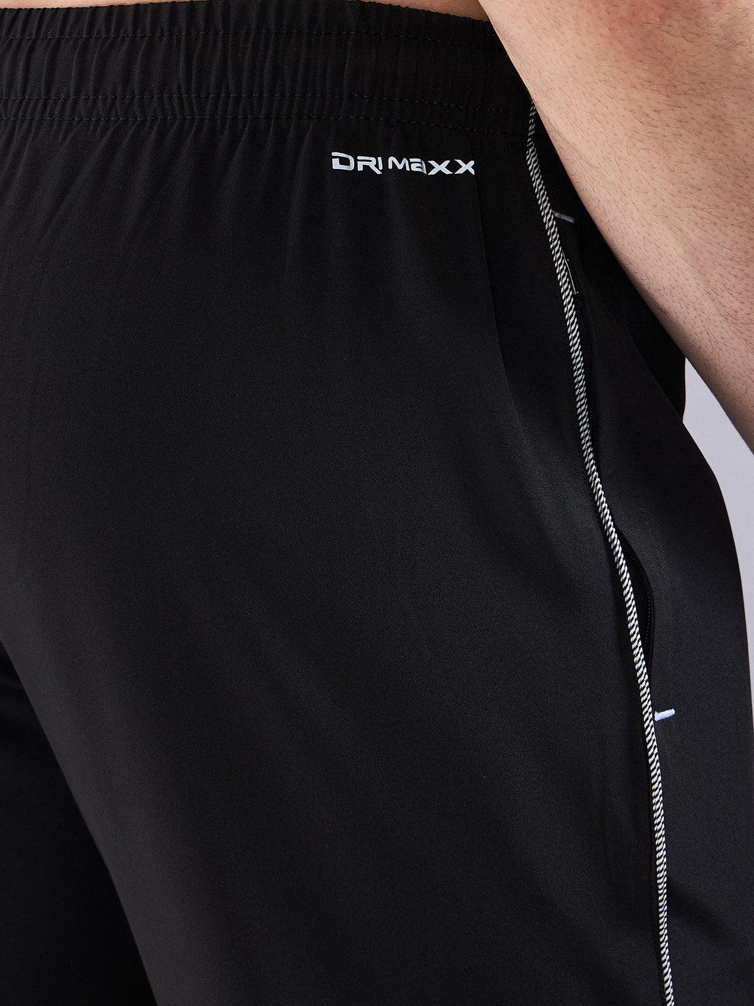 SG Men's H1MTP8035 Track Pant