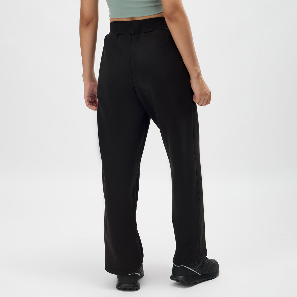SG On Court Trackpant Loose Fit  - Women's