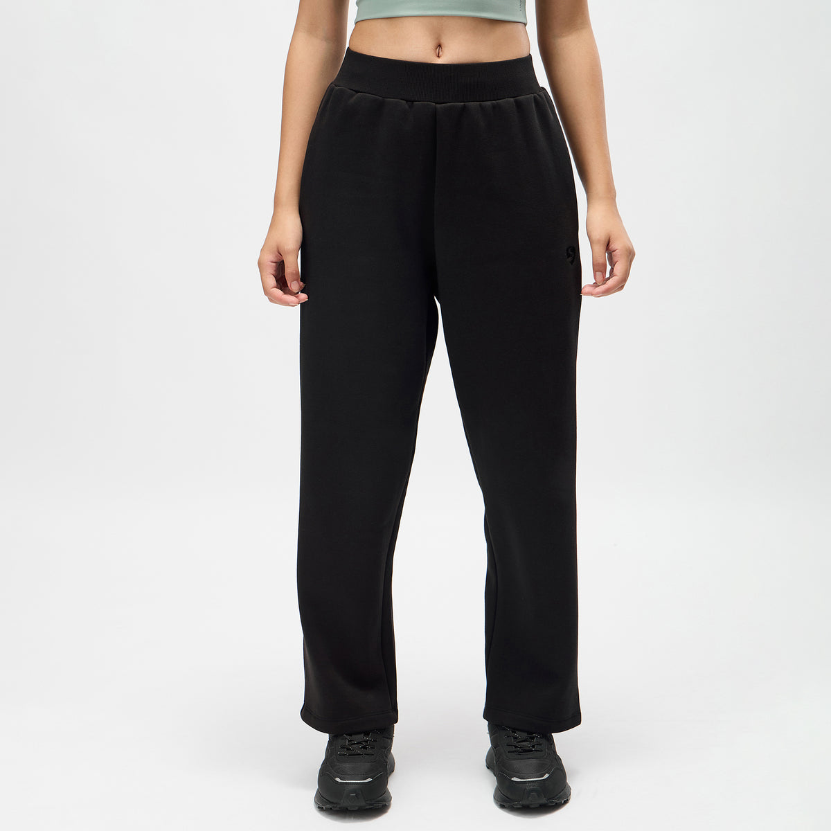 SG On Court Trackpant Loose Fit  - Women's