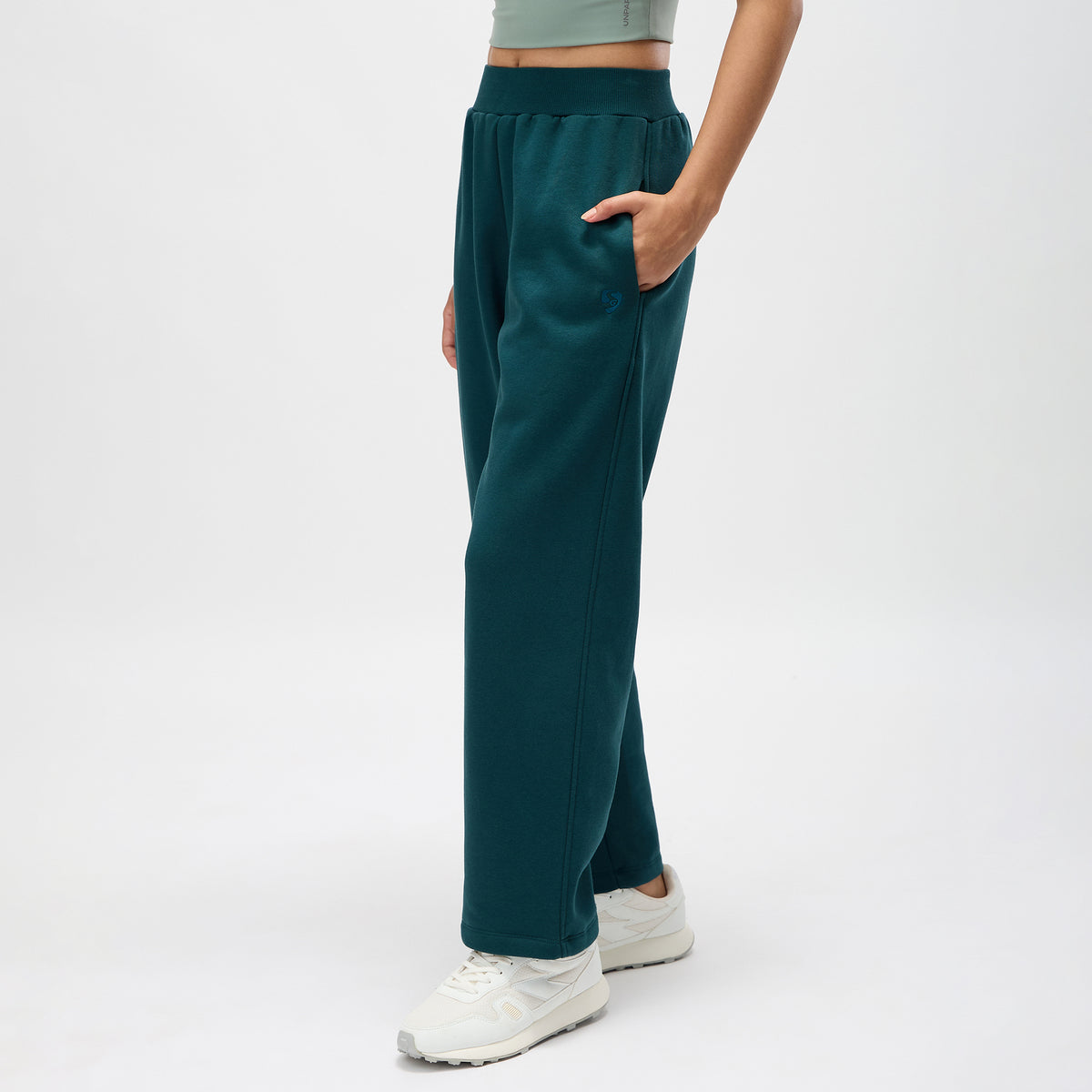 SG On Court Trackpant Loose Fit  - Women's