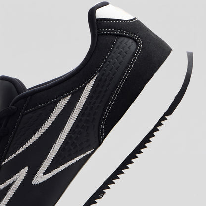 SG HP33 Limited Edition Privee Lifestyle Shoes - Panda Black