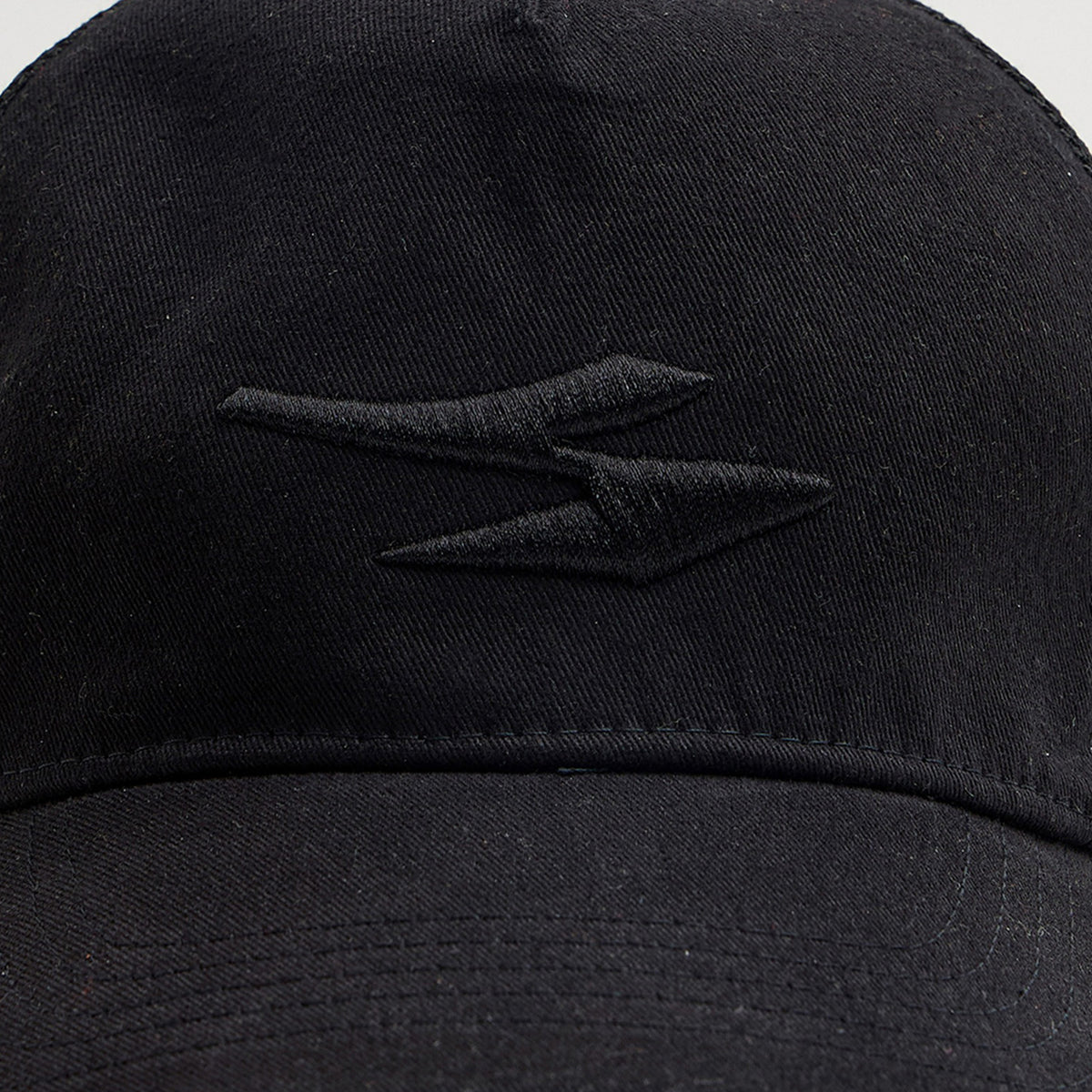 SG HP33 EDGE TRUCKER CAP - BLACK