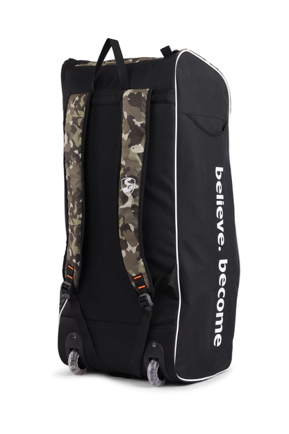 SG Blaze Junior Duffle Wheelie Kit Bag