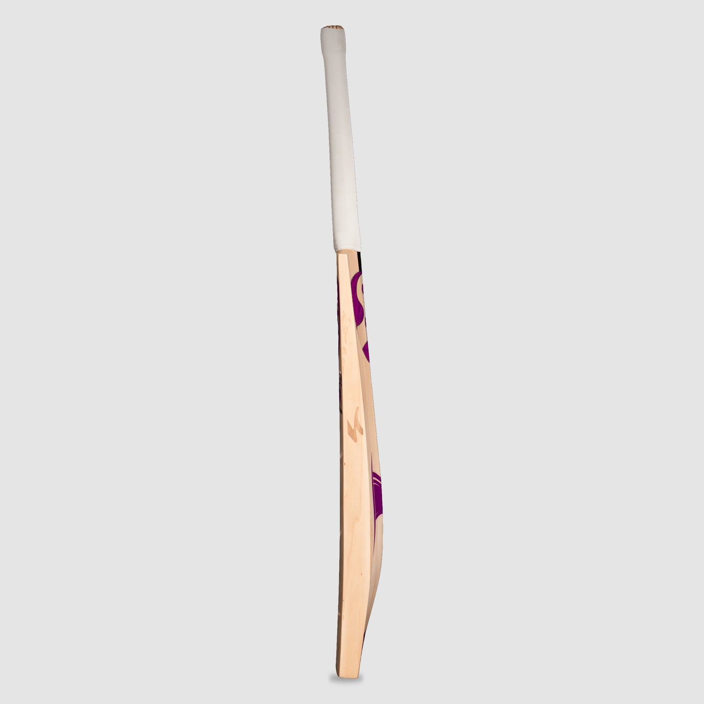 SG Tiger Shark English Willow bat