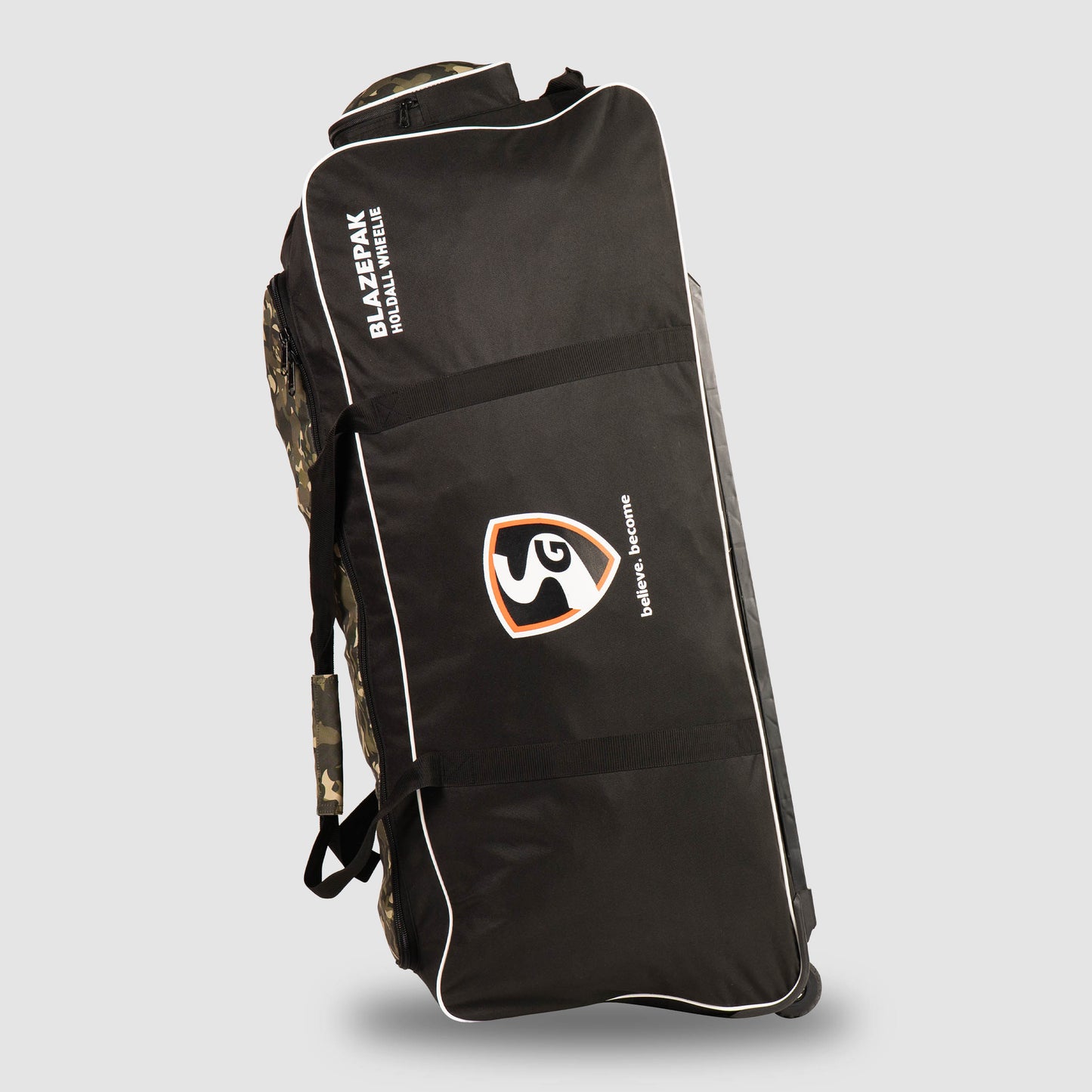 SG Blazepak Holdall Wheelie Kit Bag