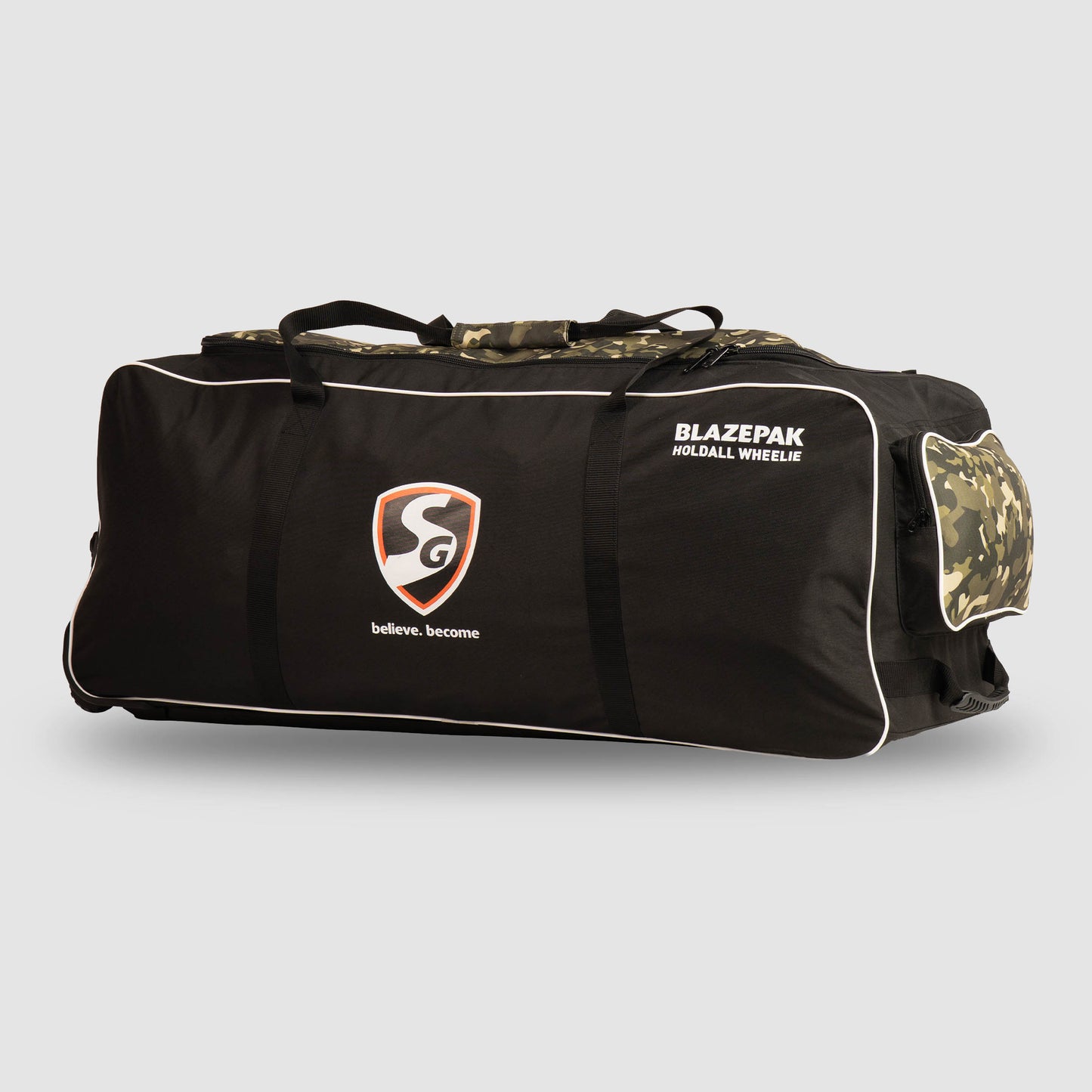 SG Blazepak Holdall Wheelie Kit Bag
