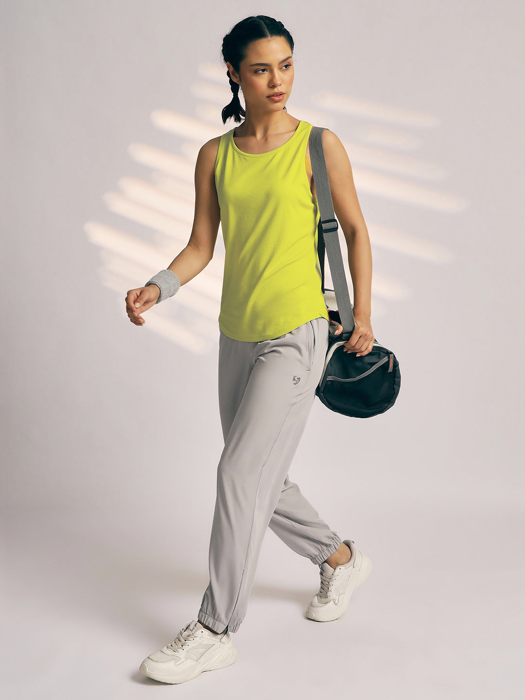 T.VEST WOMEN SG H3WV8256 MUSTARD