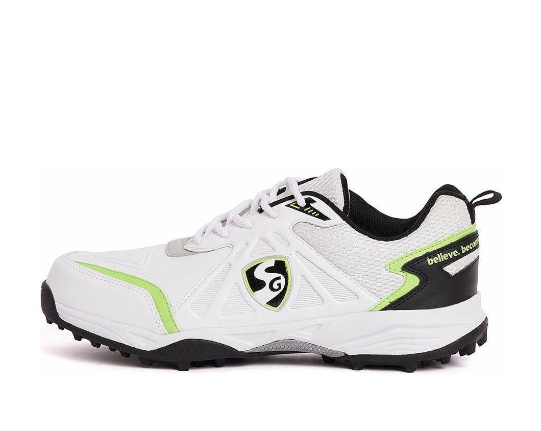 SG SCORER 5.0 Sports Shoe Design for Performance on the Field