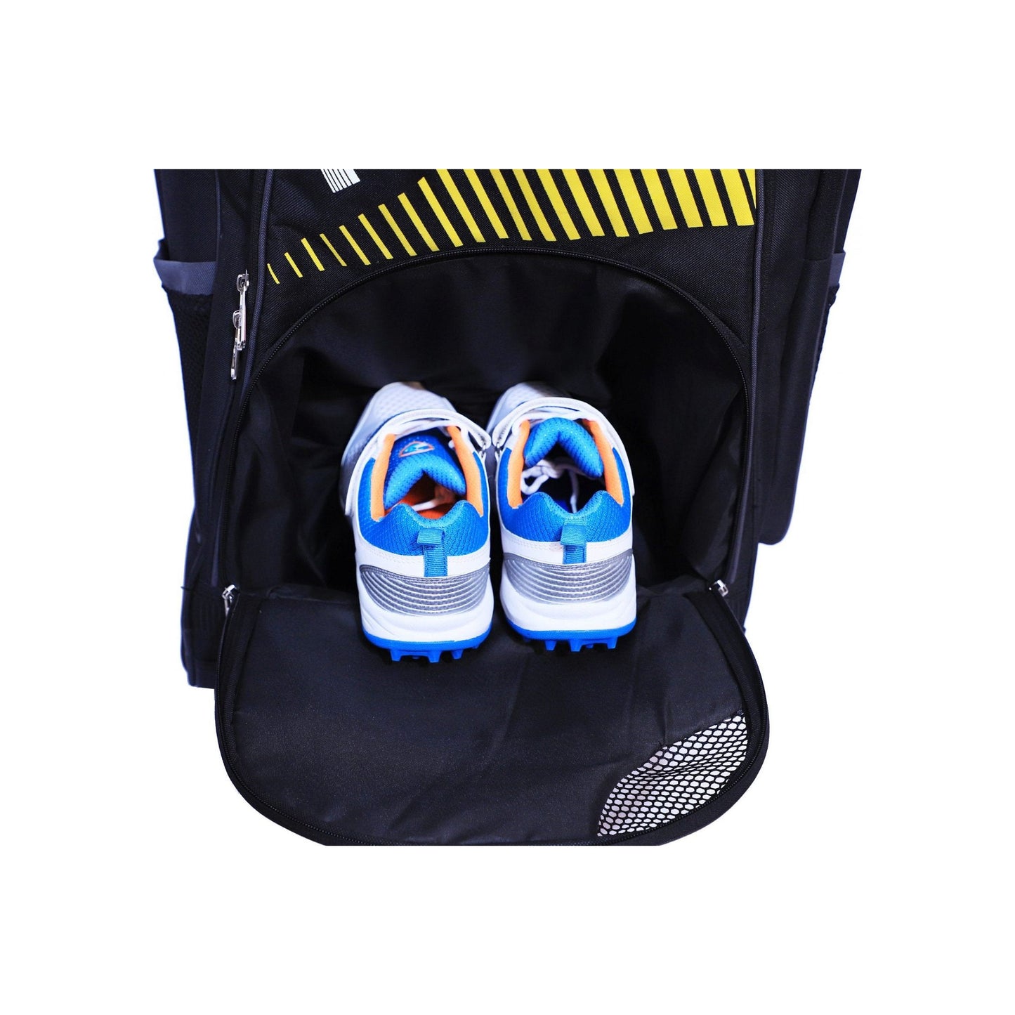 SG Maxtra Strike kit bag with shoe compartment